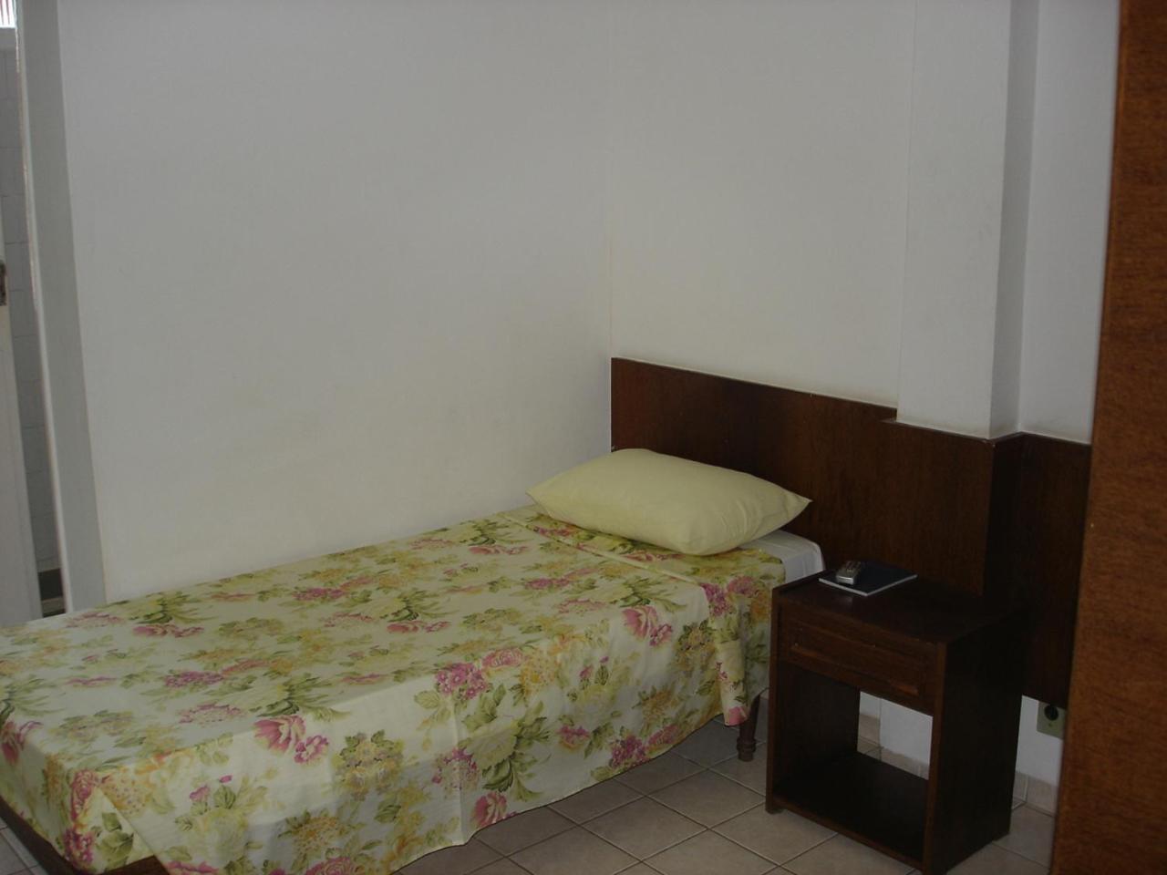 Delmus Hotel Conselheiro Pena Chambre photo