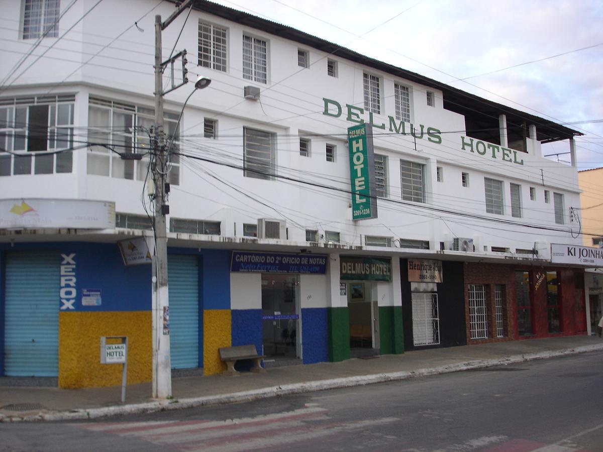 Delmus Hotel Conselheiro Pena Extérieur photo
