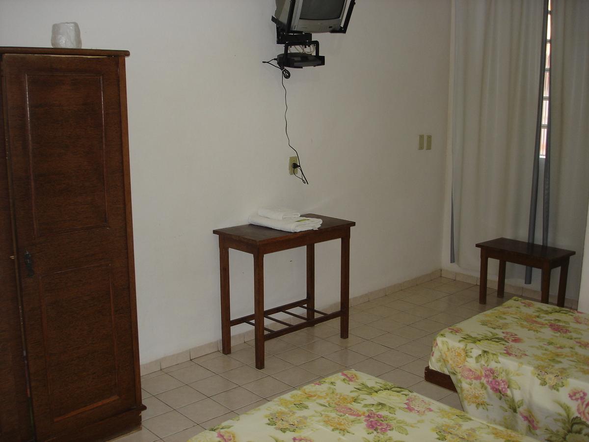 Delmus Hotel Conselheiro Pena Extérieur photo