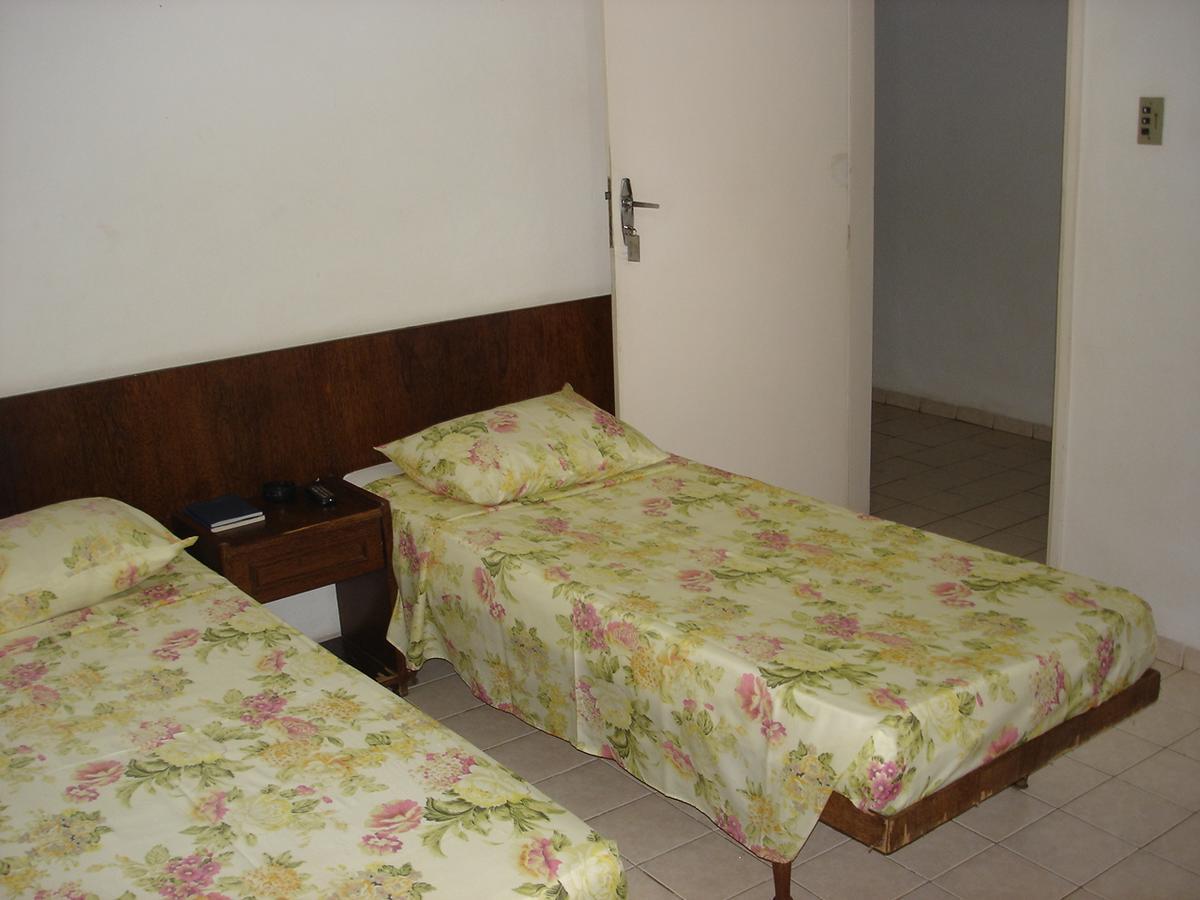 Delmus Hotel Conselheiro Pena Extérieur photo