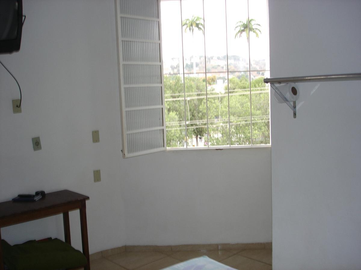 Delmus Hotel Conselheiro Pena Chambre photo